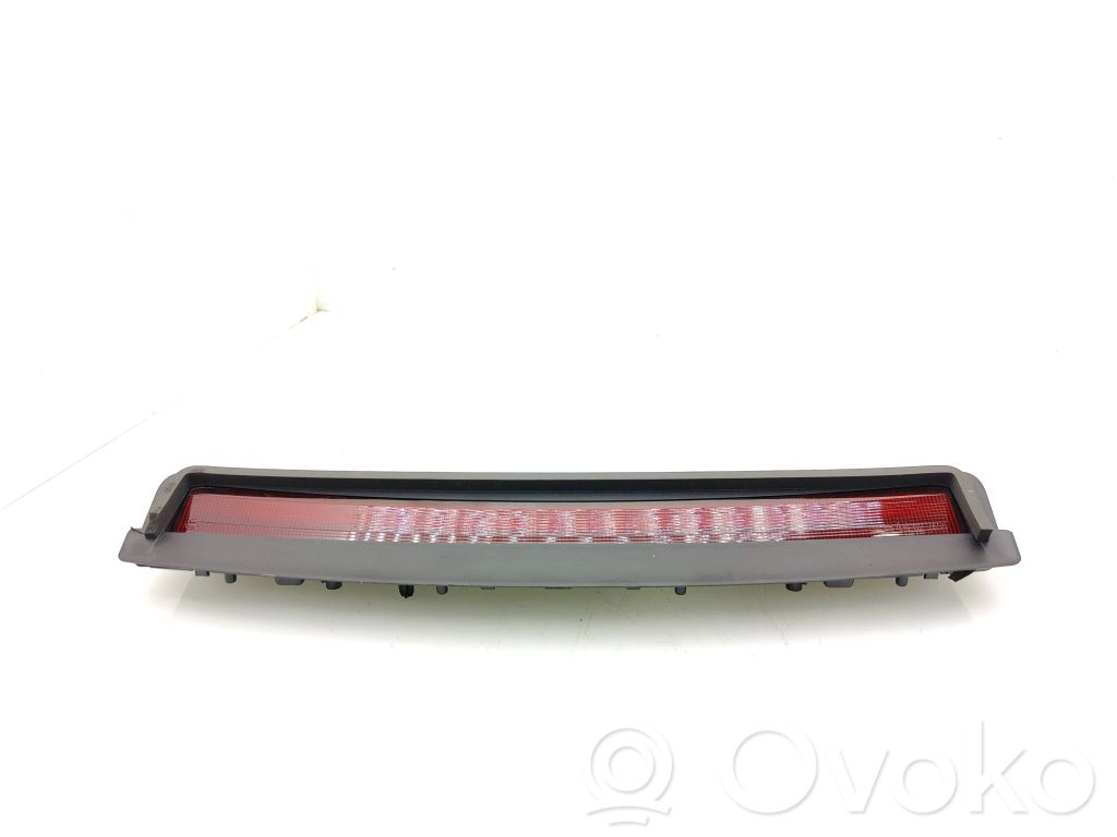 Tesla Model 3 Third/center stoplight 