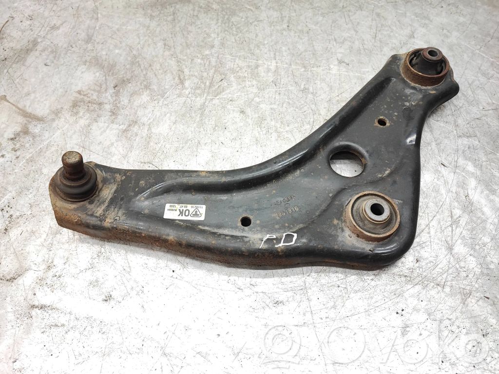 Nissan Qashqai Front lower control arm/wishbone 