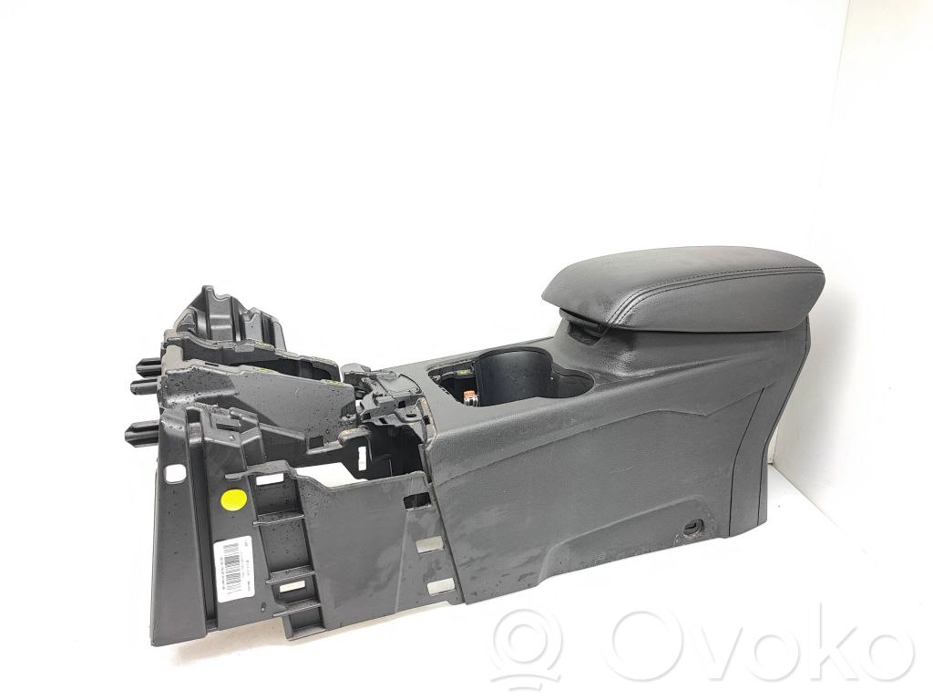 Ford Focus Center console 
