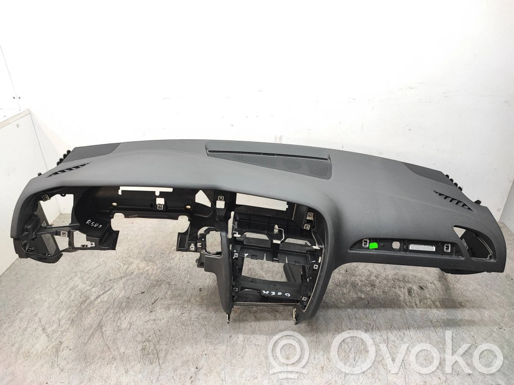 Audi A4 S4 B8 8K Kojelauta 