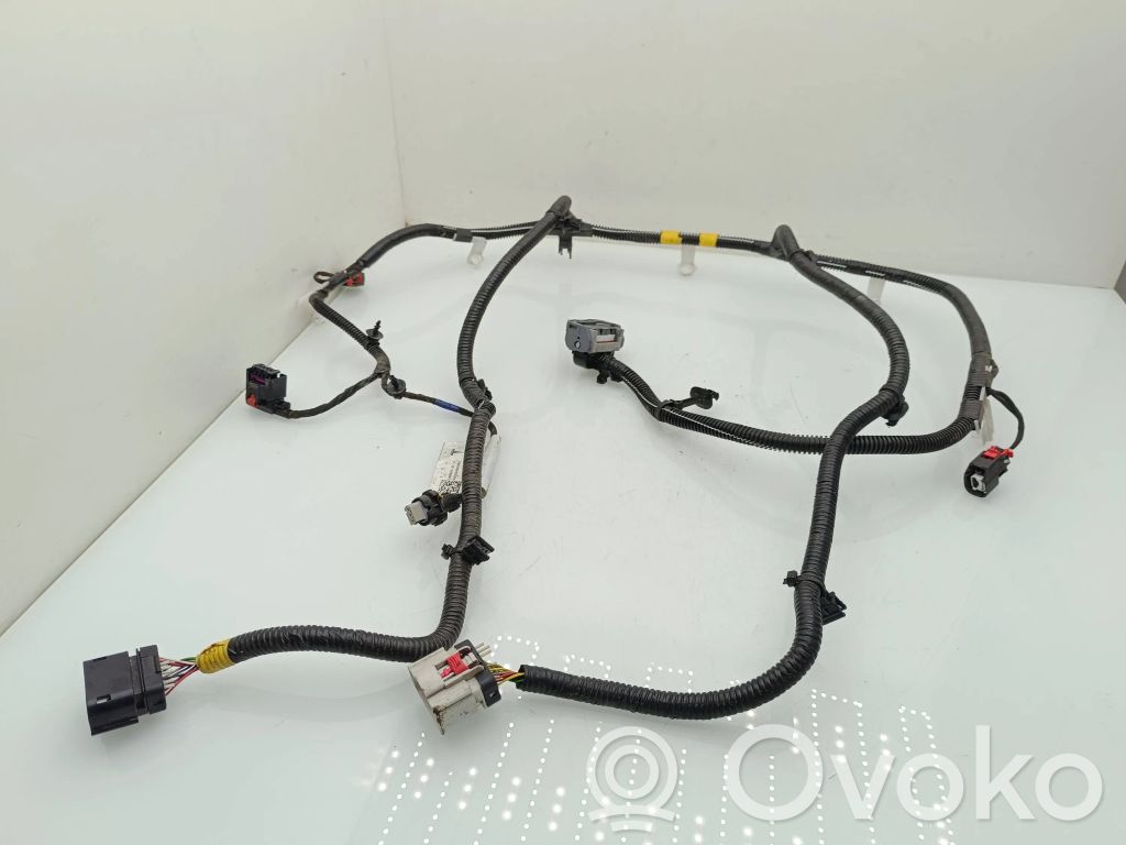 Tesla Model Y Другой проводник 