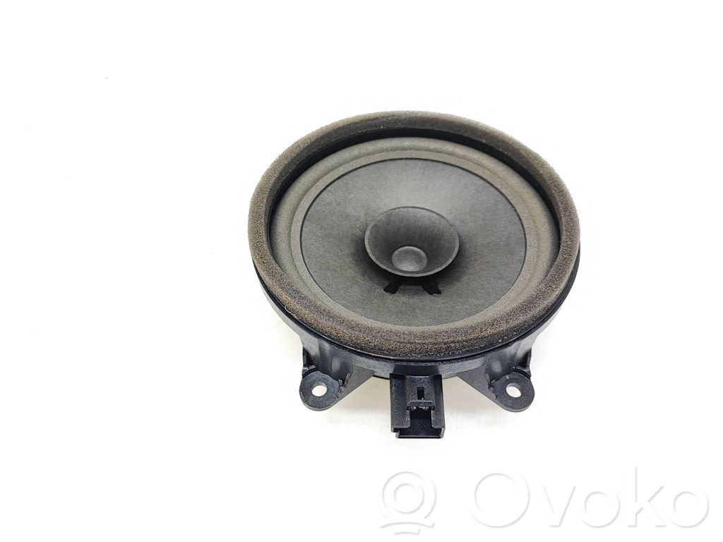 Polestar 2 Altavoz de la puerta trasera 