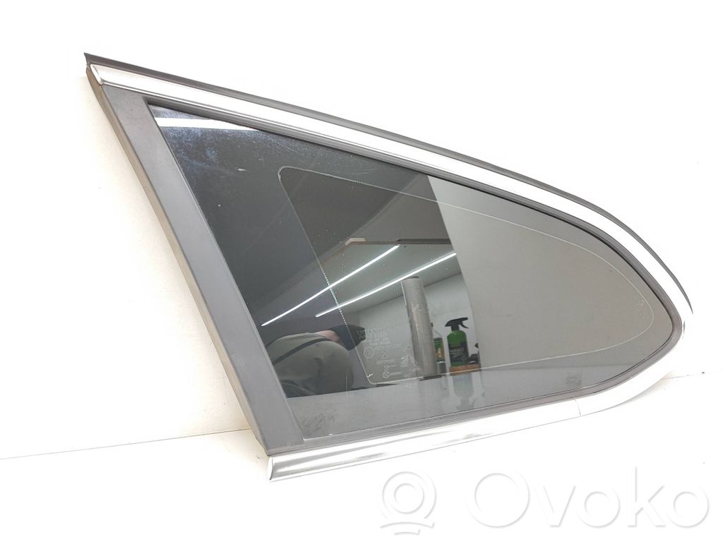 Volvo V60 Rear side window 