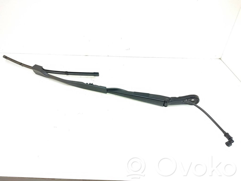 Brazo del limpiaparabrisas delantero   9448920