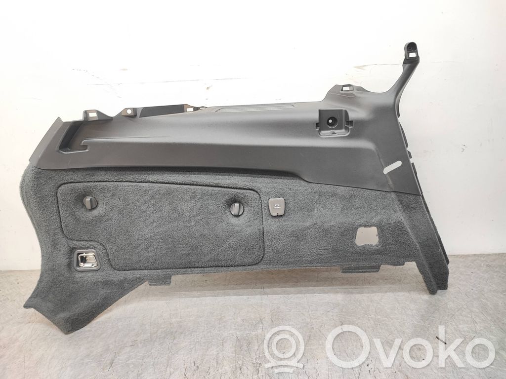 Volvo V60 Šoninis apdailos skydas 