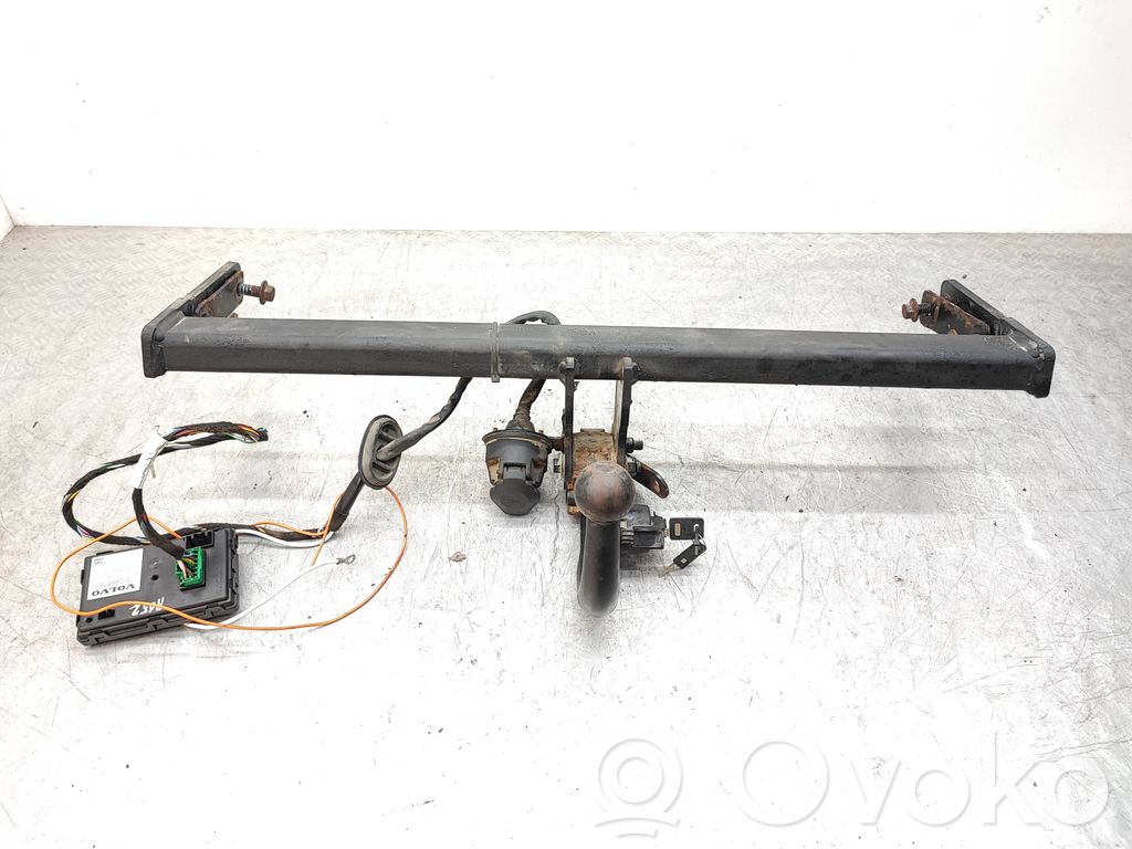 Volvo V60 Hak holowniczy / Komplet 