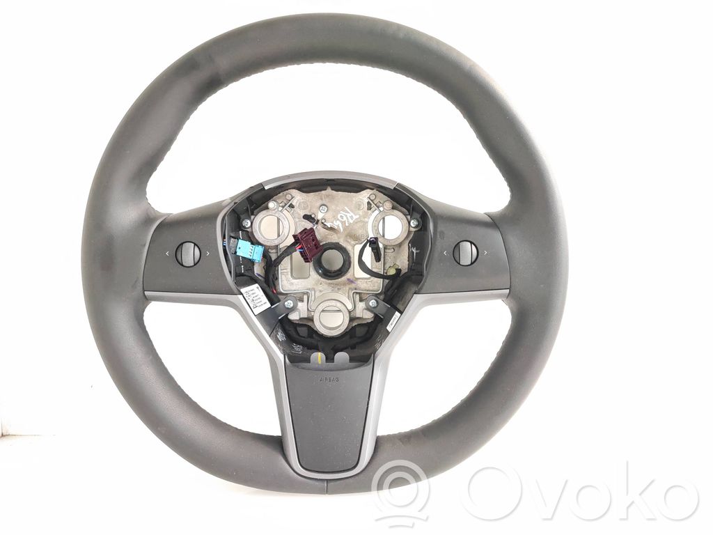 Tesla Model Y Stūre 
