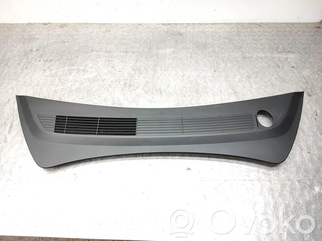 Wiper trim   108167500E,108169200E