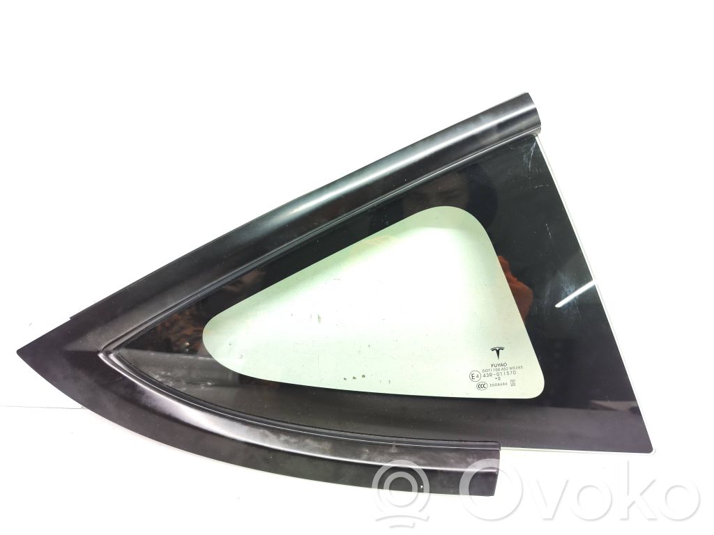 Tesla Model 3 Rear side window 