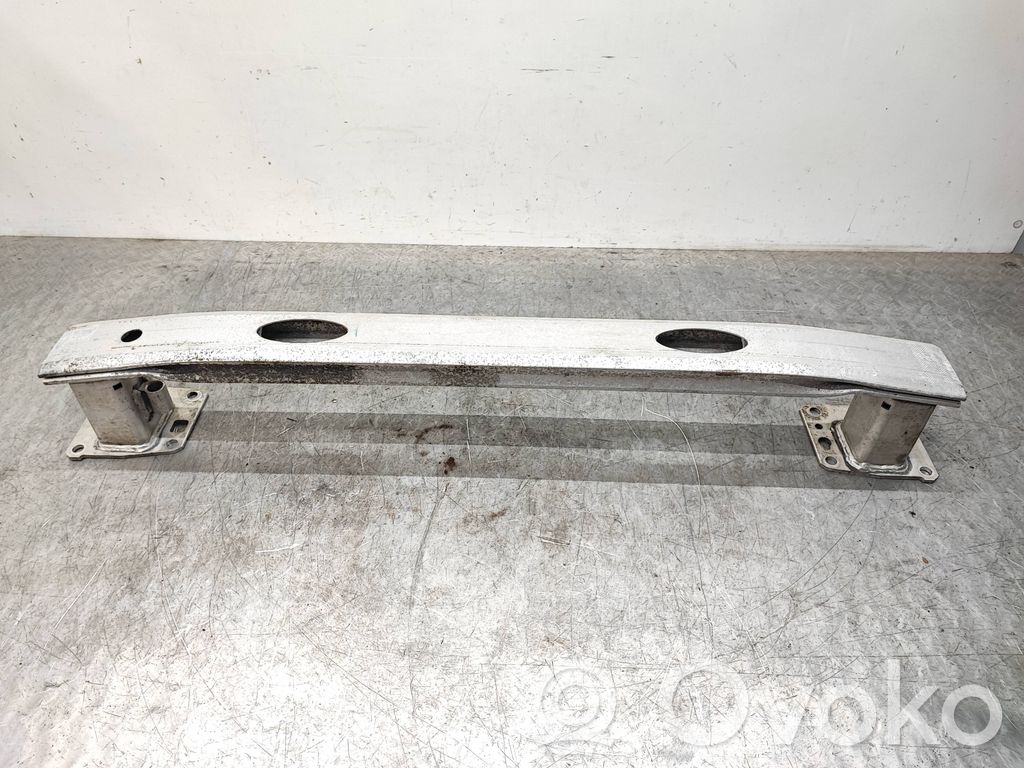 Opel Vivaro Aizmugurē bampera balka 