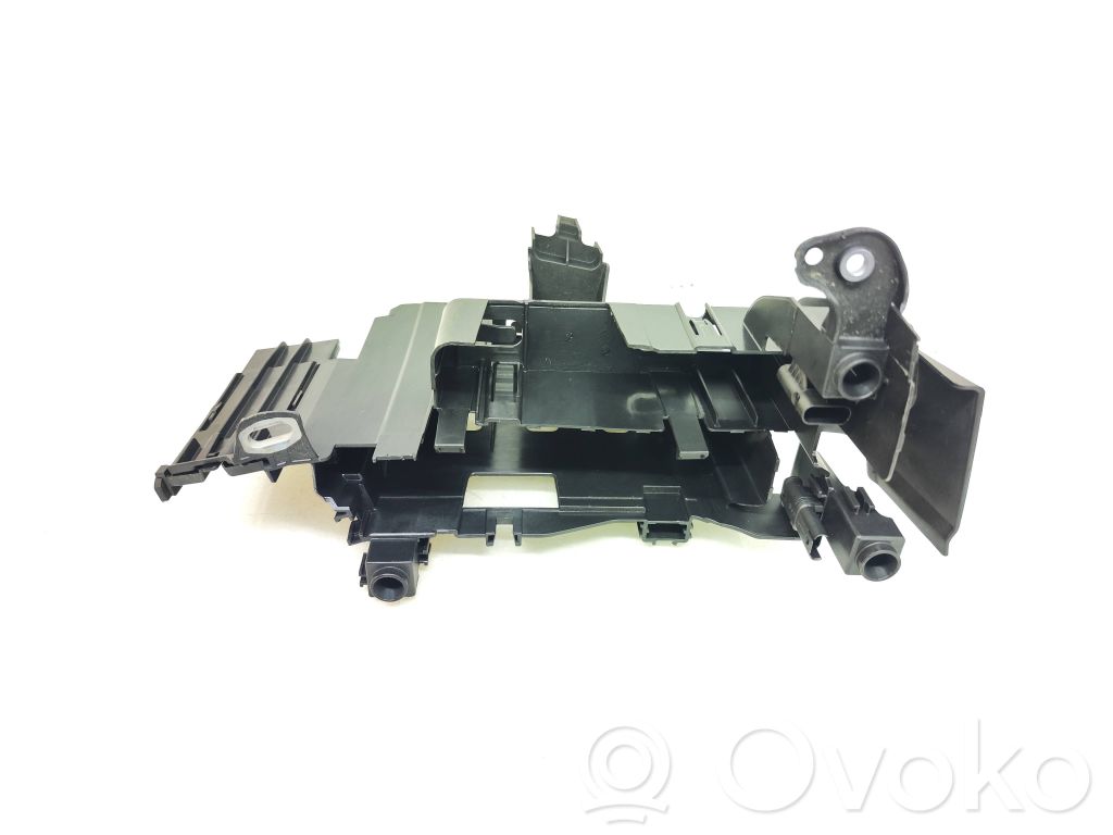 BMW X3 G01 Soporte de la unidad de control del motor 