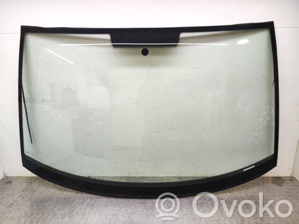 Volkswagen Transporter - Caravelle T5 Front windscreen/windshield window 