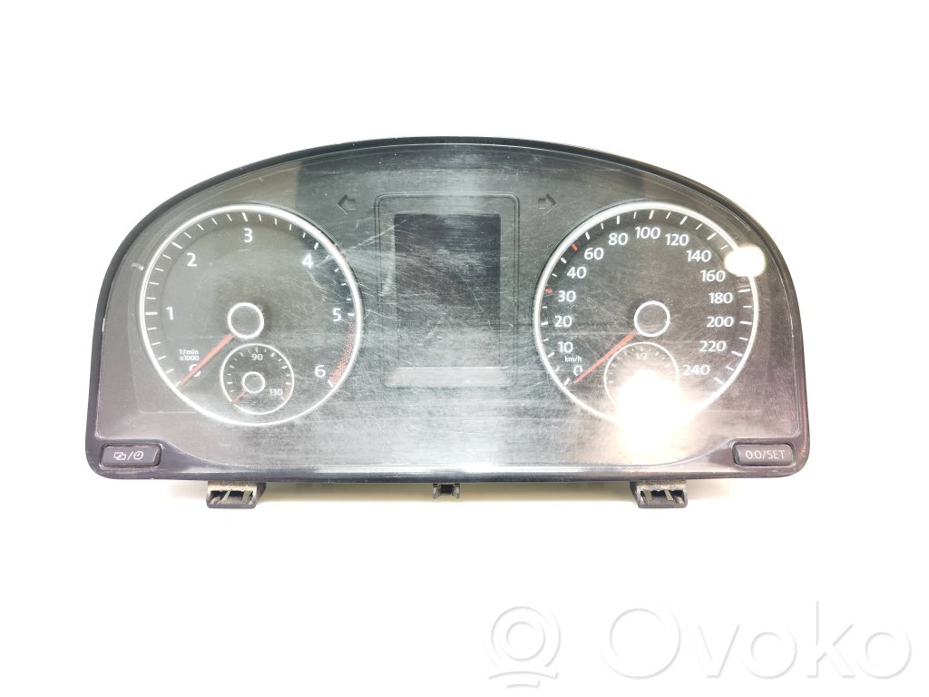 Volkswagen Caddy Speedometer (instrument cluster) 