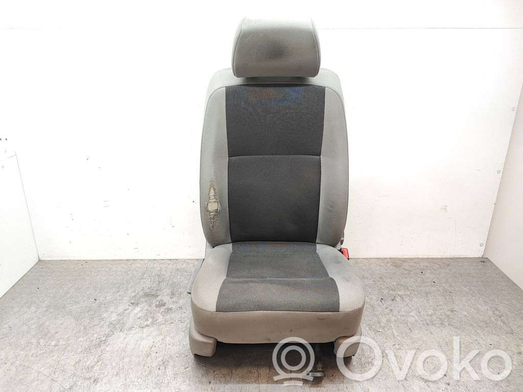 Volkswagen Transporter - Caravelle T5 Etumatkustajan istuin