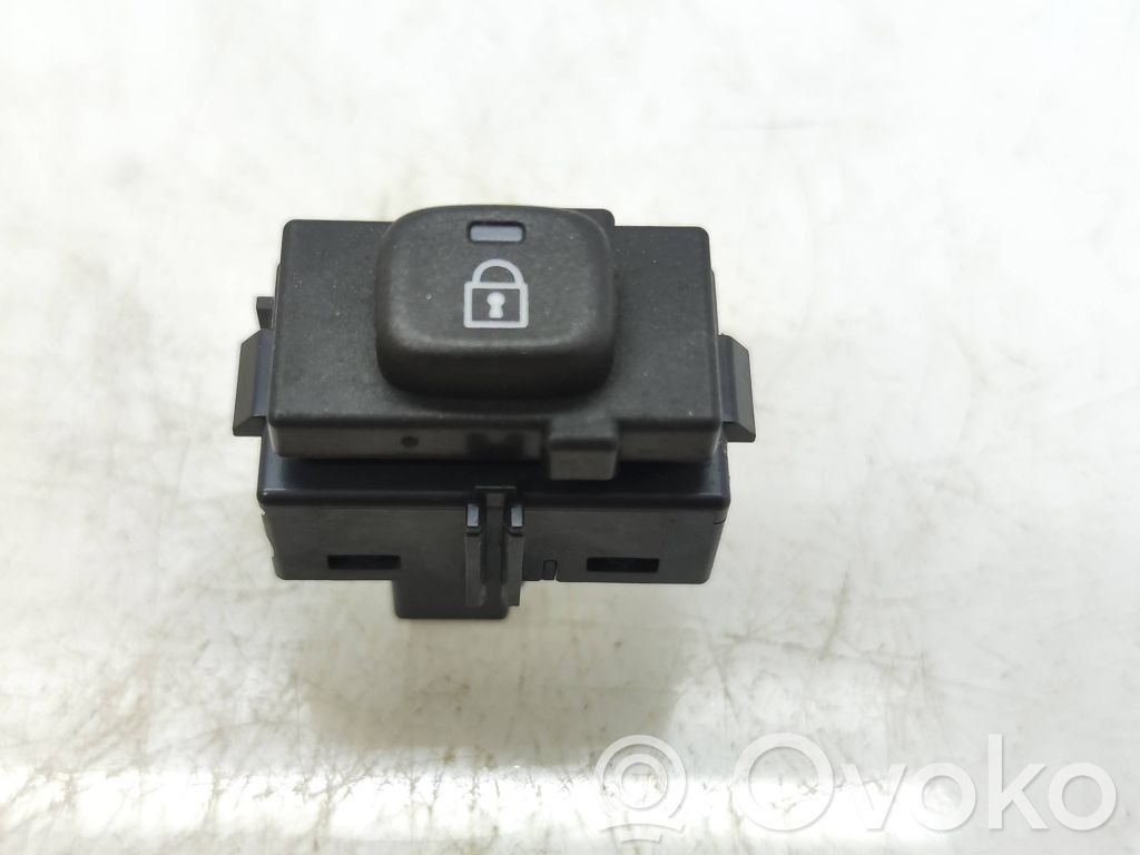 Central locking switch button   31275374,12W072