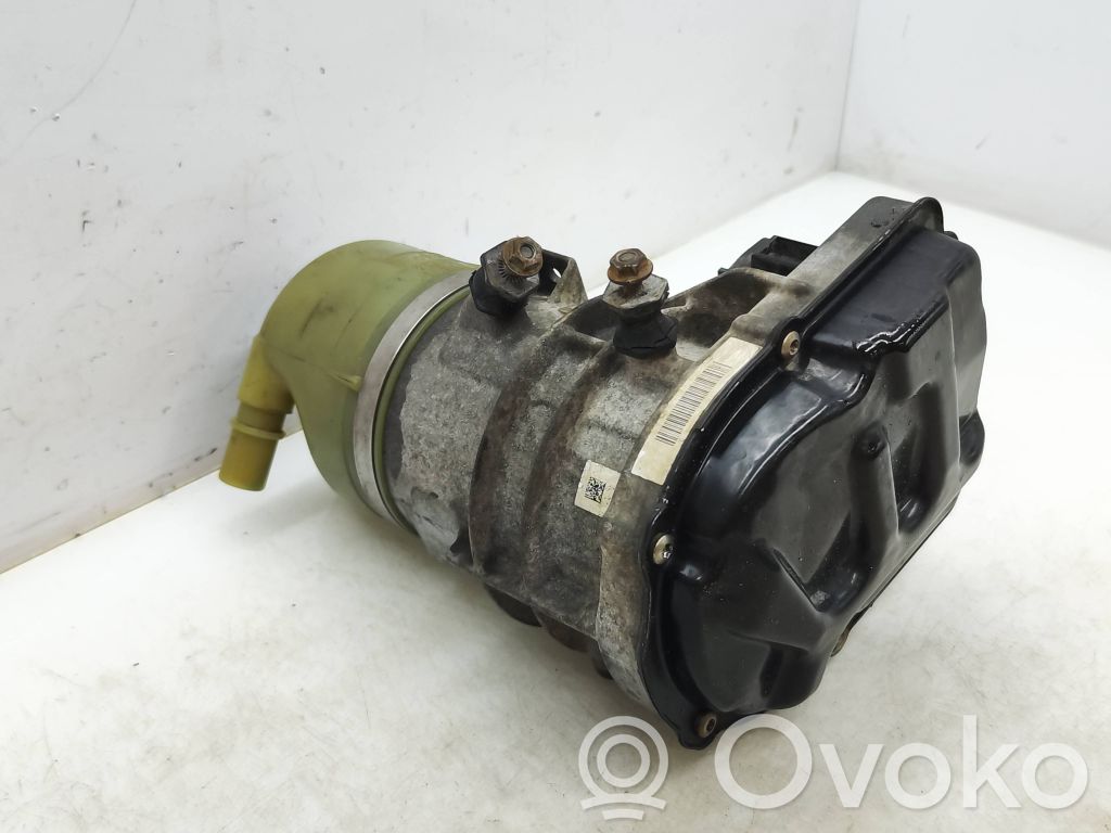 Power steering pump   31360493