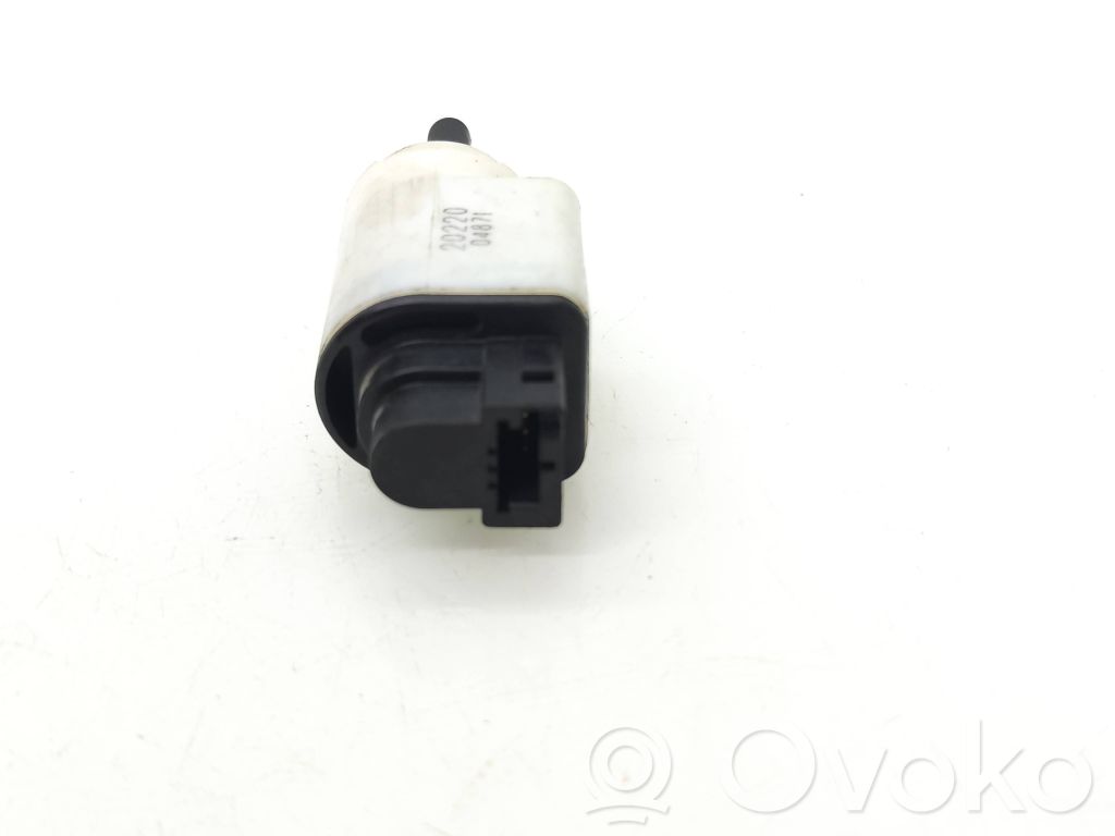 Interruptor sensor del pedal de freno   9813503180,21800V