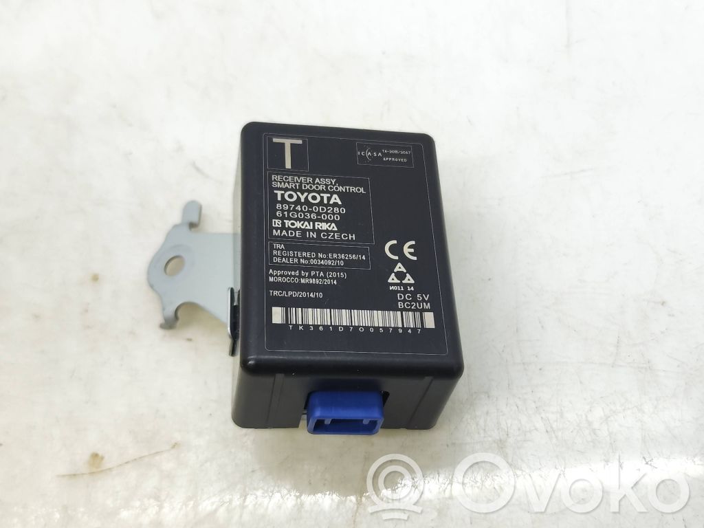 Toyota Yaris Sterownik / Moduł drzwi 