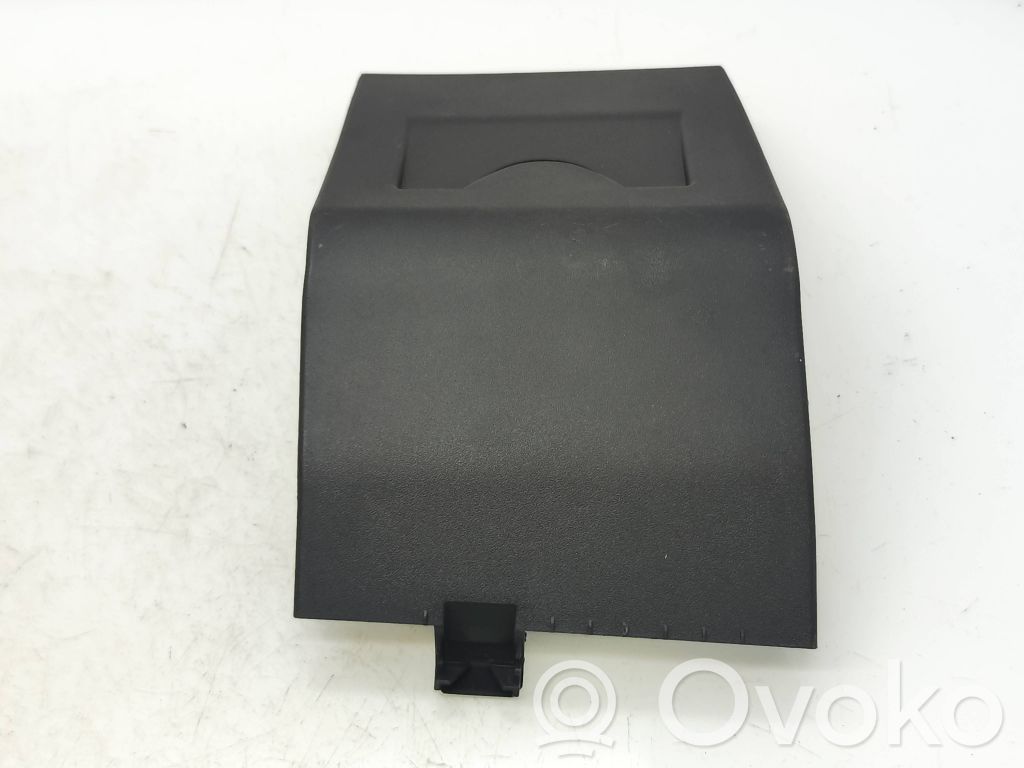 Cupra Born Tapa de caja de fusibles 