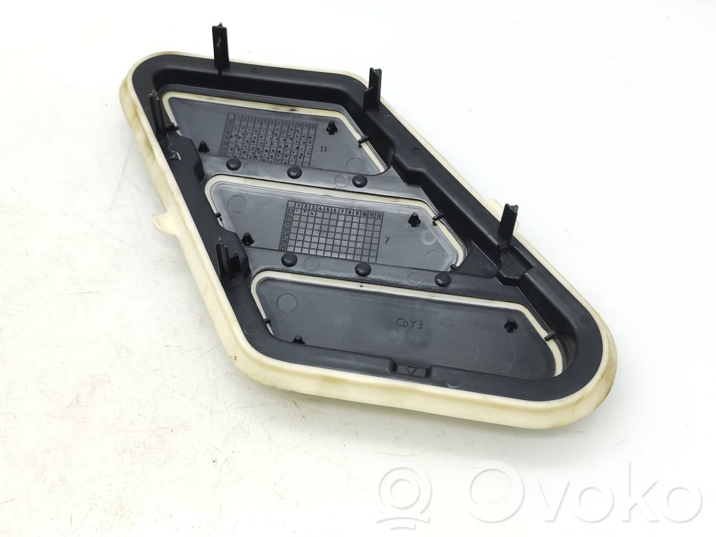 Citroen Berlingo Évent de pression de quart de panneau 