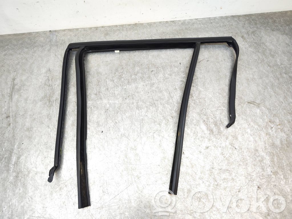 BMW iX3 Ornament geam ușă spate 