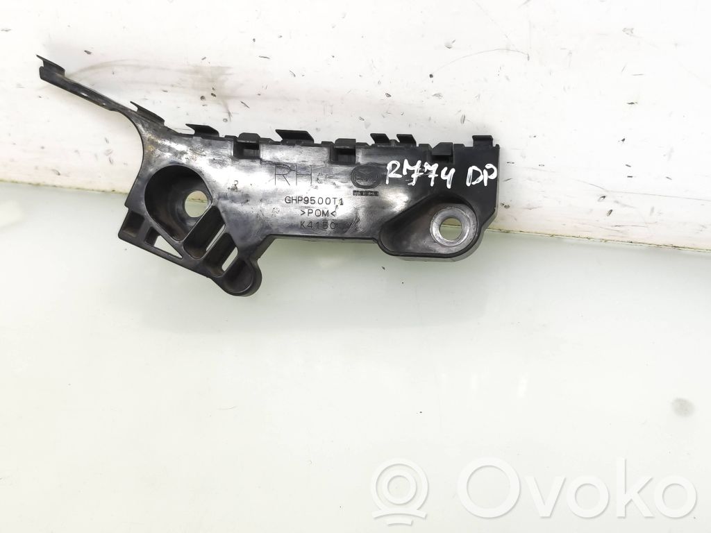 Mazda 6 Soporte del parachoques delantero 
