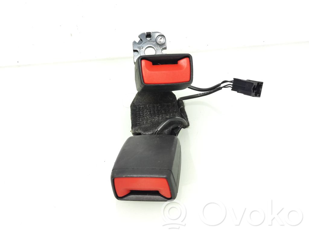 Audi A4 S4 B9 Gurtschloss hinten Mitte
