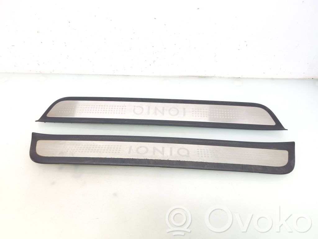 Hyundai Ioniq Capac prag față 