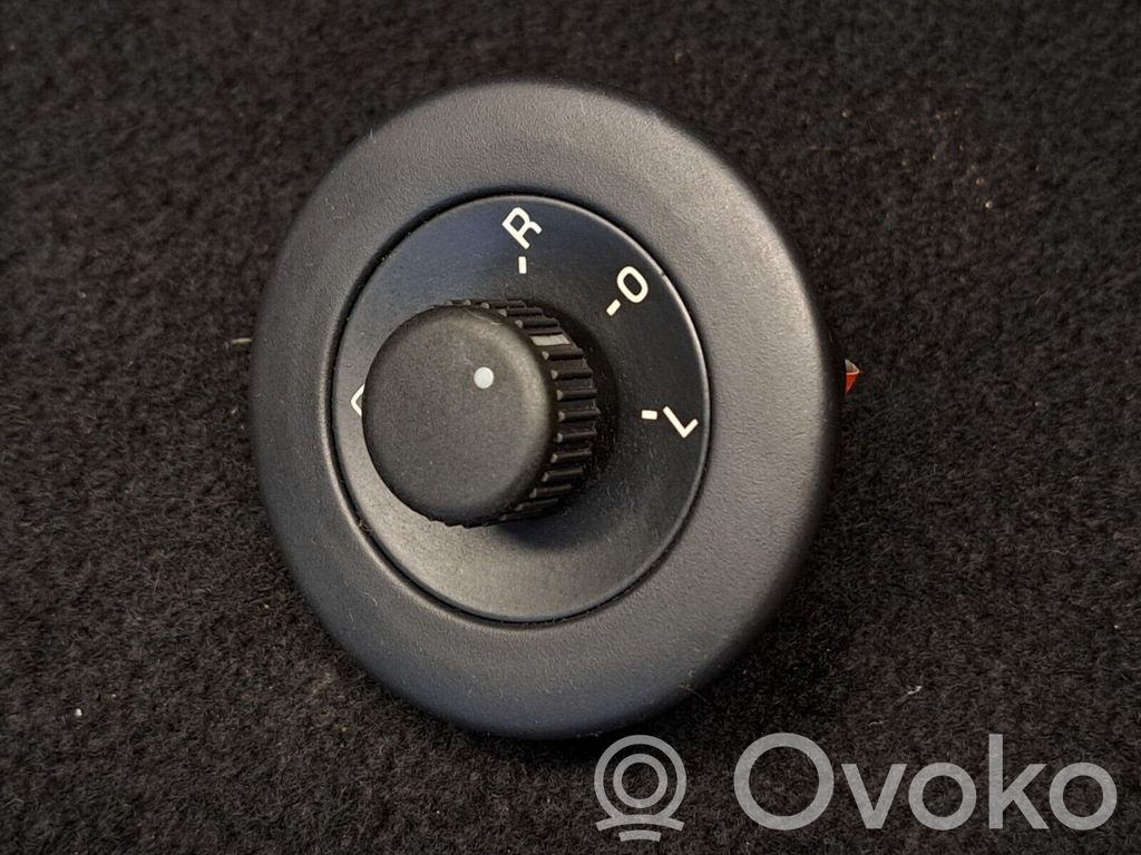 Wing mirror switch   1KA959565