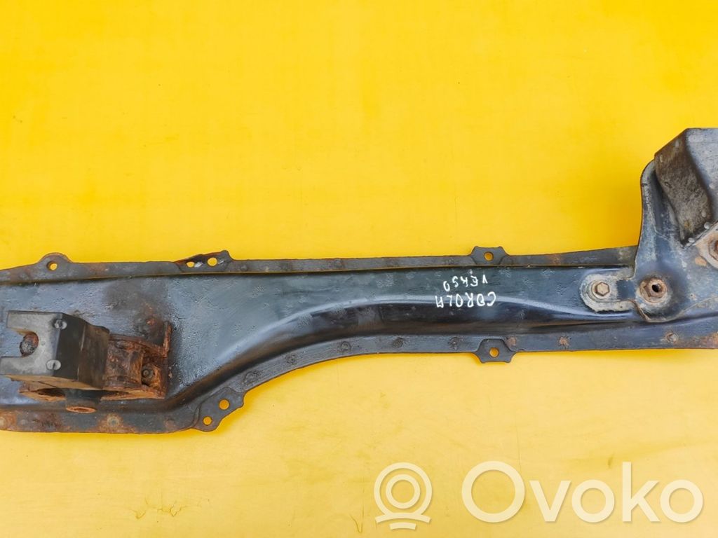 Toyota Corolla Verso E121 Engine mounting bracket 