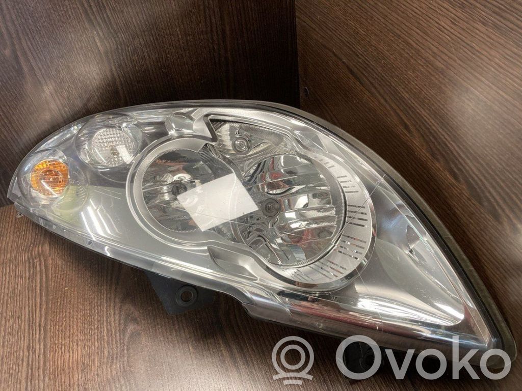 Opel Movano B Phare frontale 
