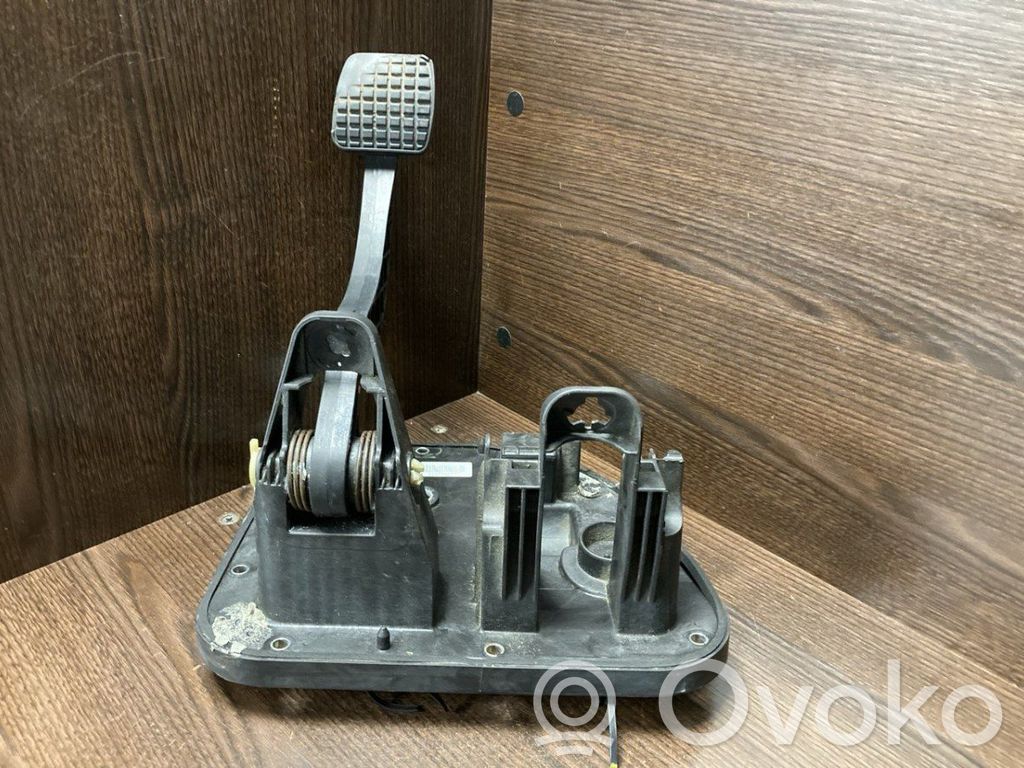 Iveco Daily 4th gen Pedal de freno 