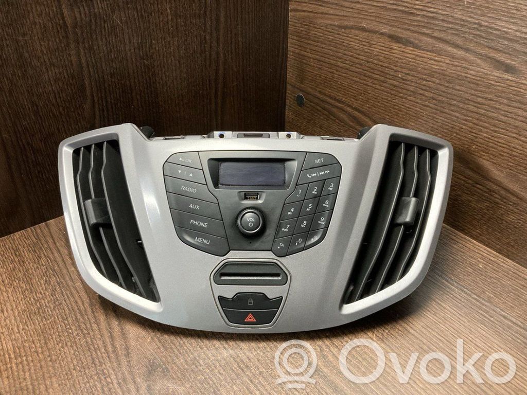 Ford Transit Radio/CD/DVD/GPS head unit 