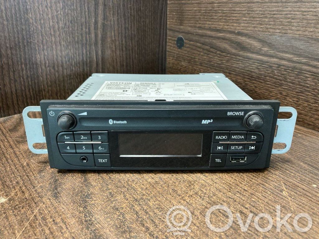 Opel Vivaro Panel / Radioodtwarzacz CD/DVD/GPS 