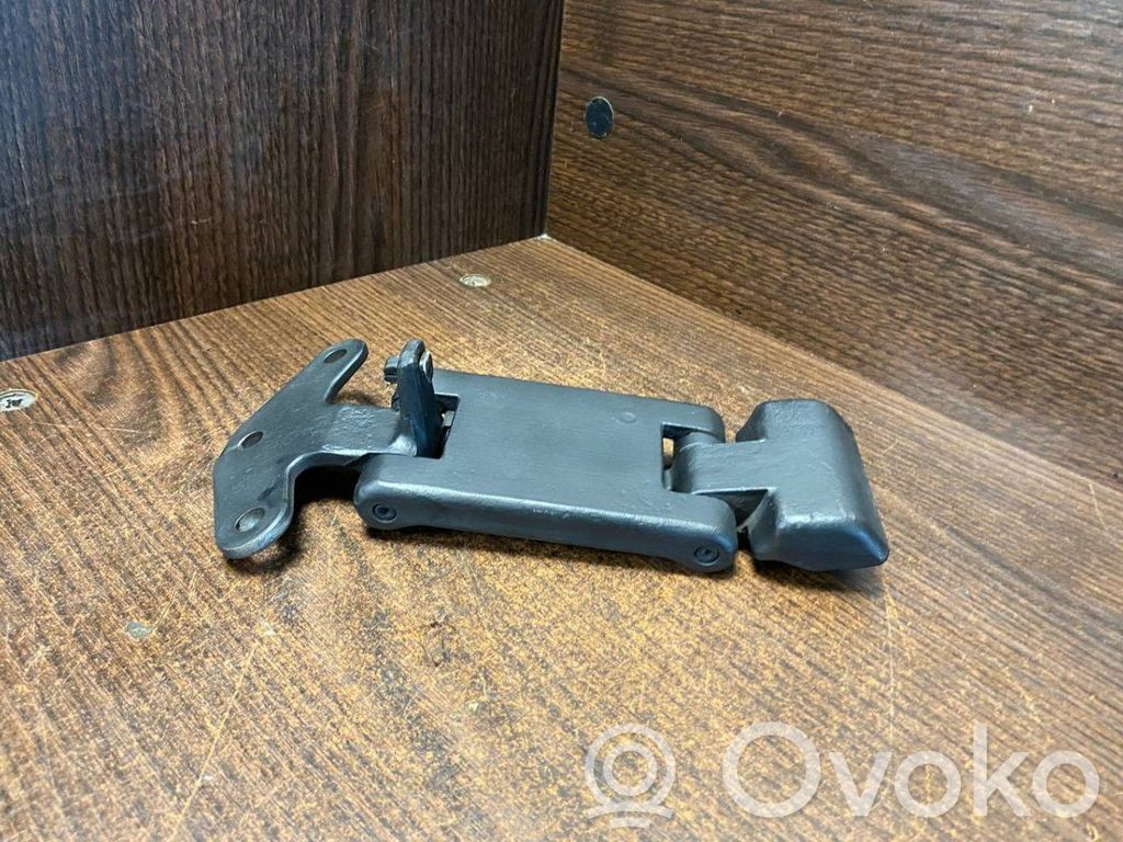 Iveco Daily 4th gen Loading door lower hinge 