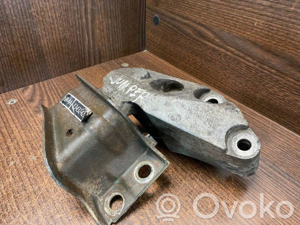Citroen Jumper Engine mount bracket 