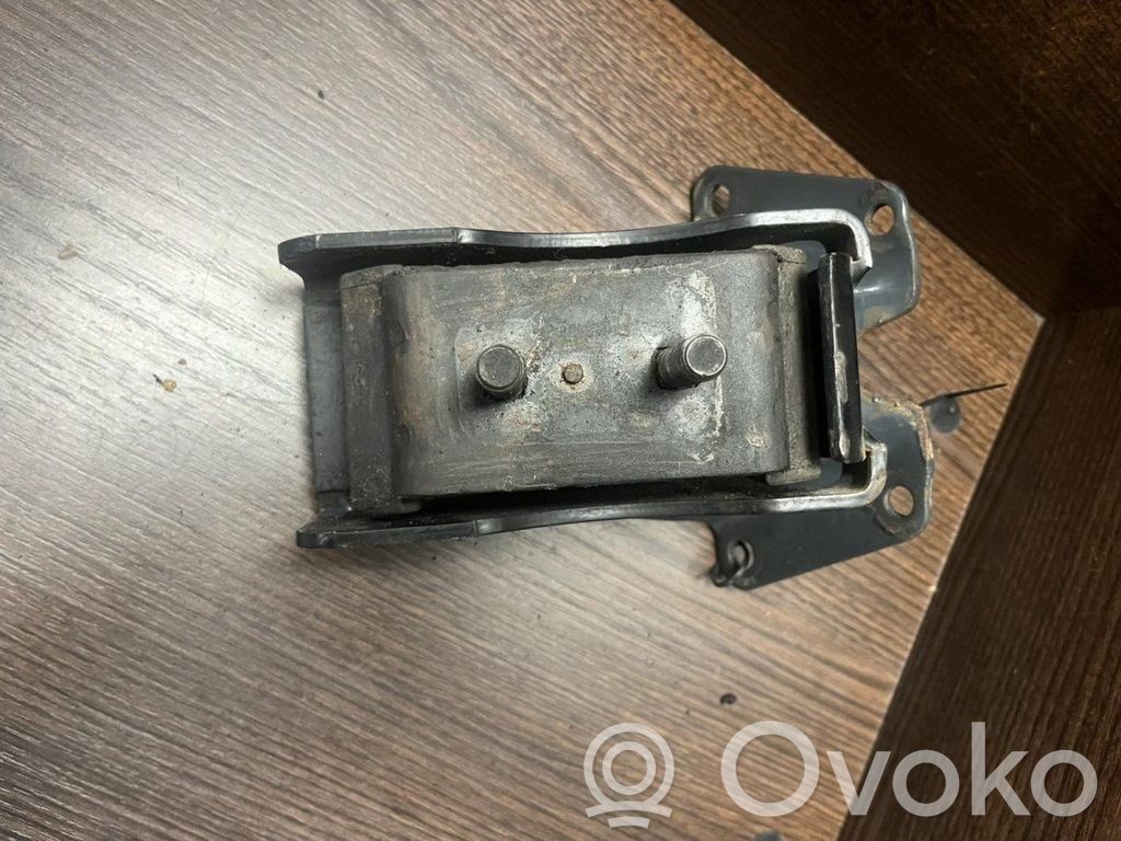 Iveco Daily 3rd gen Engine mount bracket 