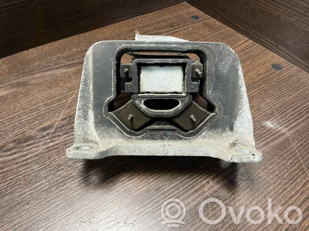 Renault Master III Engine mount bracket 