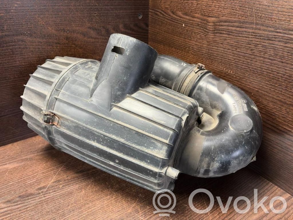 Iveco Daily 3rd gen Luftfilterkasten 