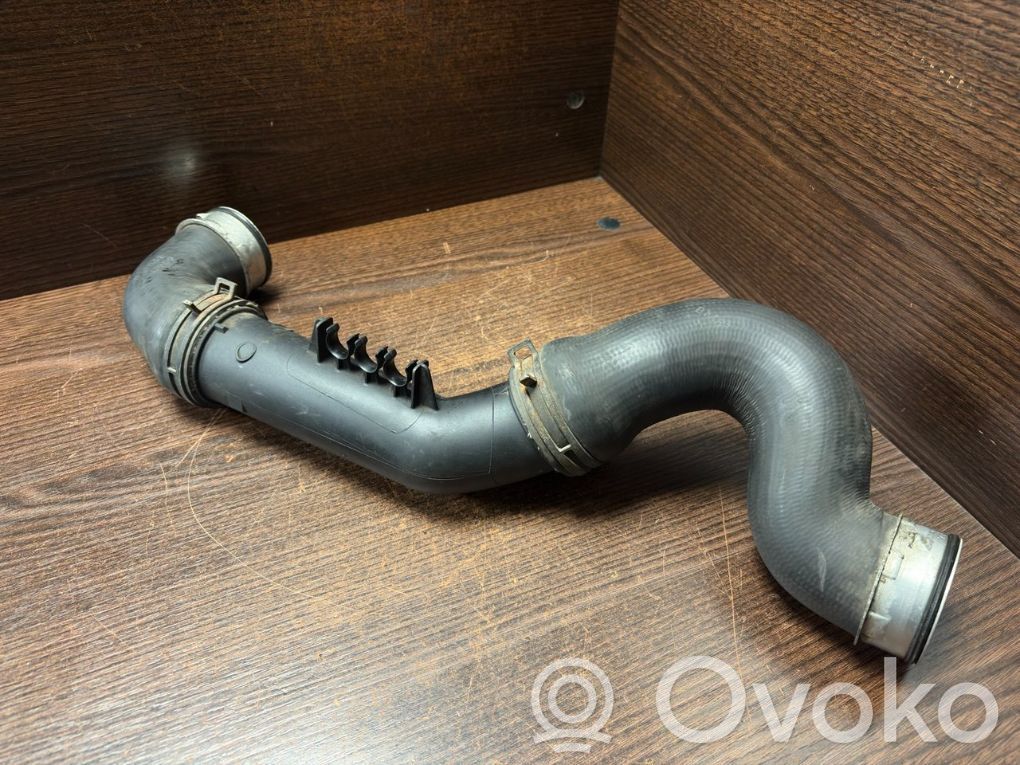 Volkswagen Caddy Furtun/conductă intercooler 