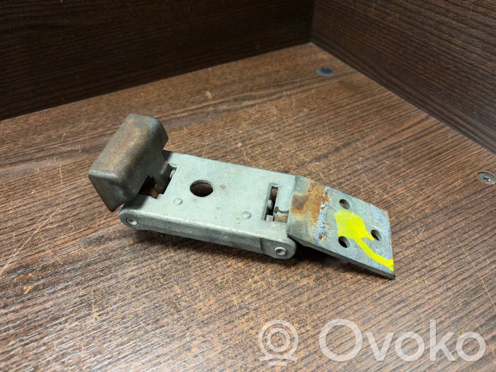 Iveco Daily 3rd gen Loading door upper hinge 