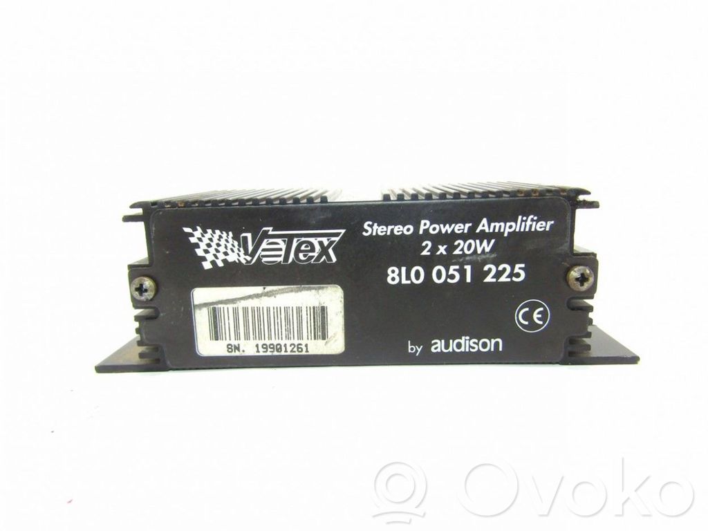 Audi A4 S4 B5 8D Wzmacniacz audio 