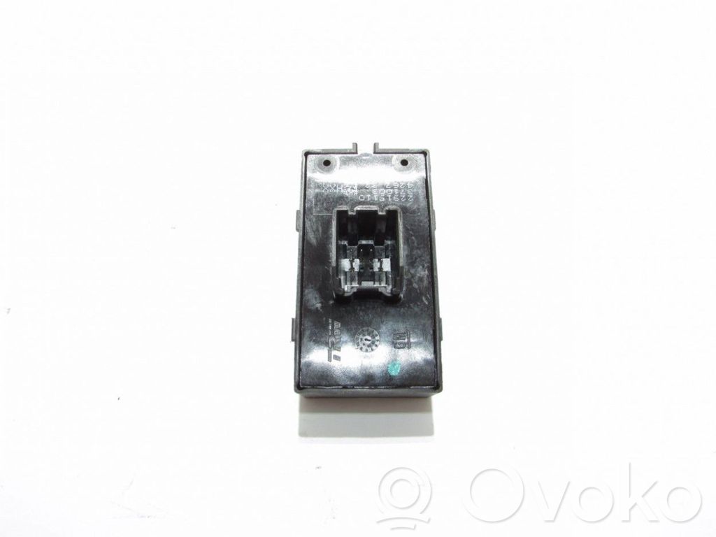 Electric window control switch   22915110,371003,426732