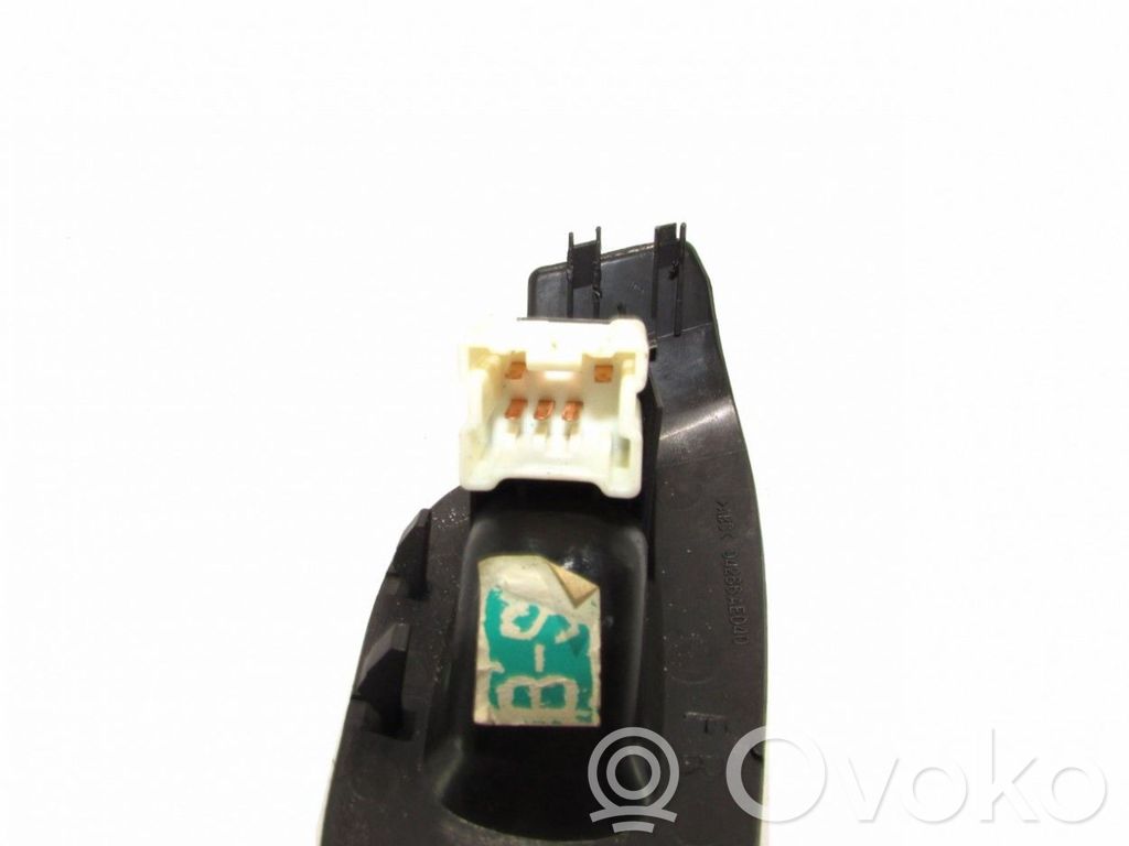 Subaru Outback Electric window control switch 