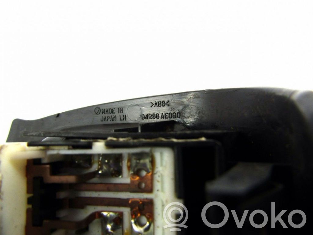 Subaru Legacy Electric window control switch 