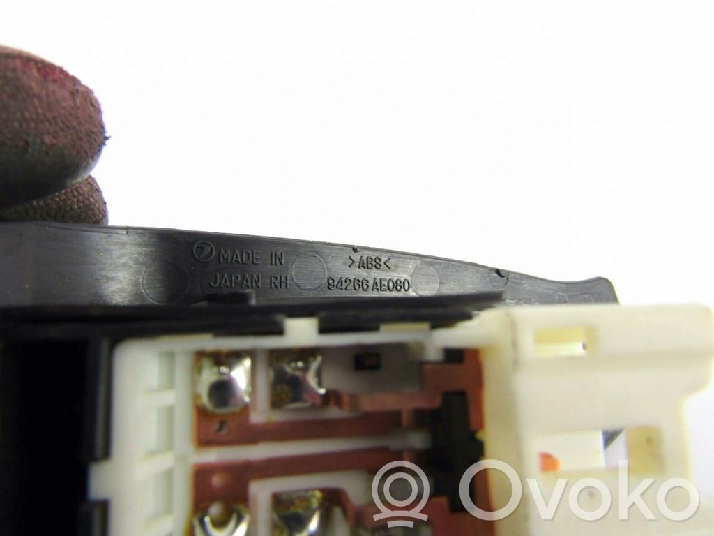 Subaru Legacy Electric window control switch 