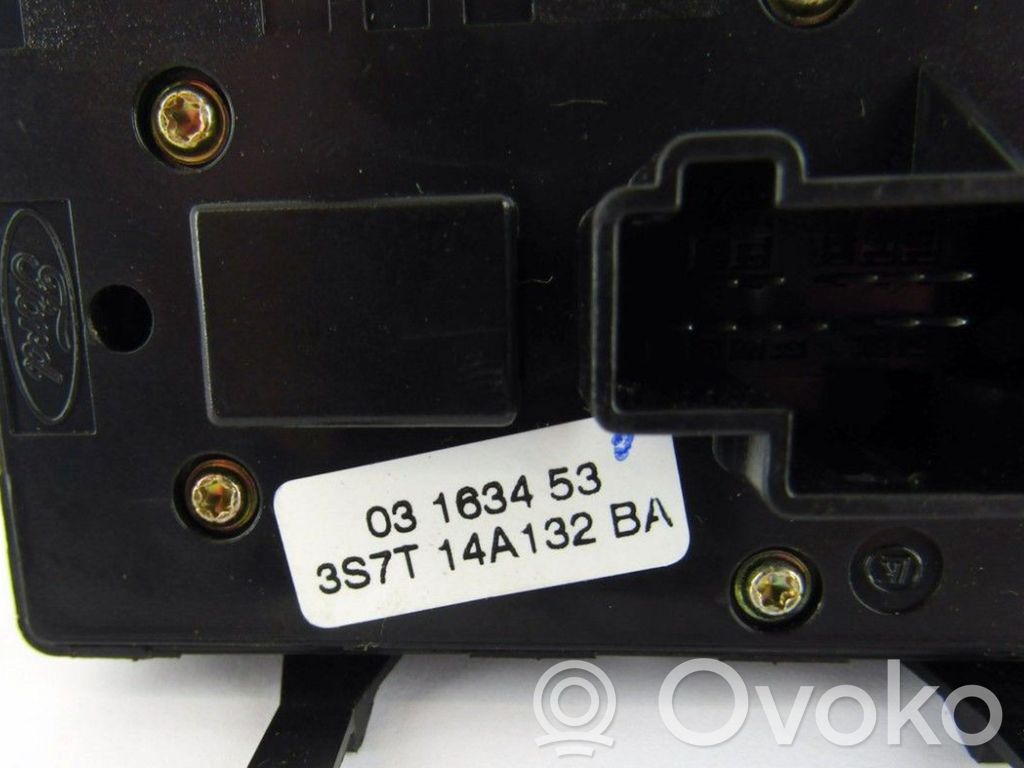 Ford Mondeo Mk III Electric window control switch 