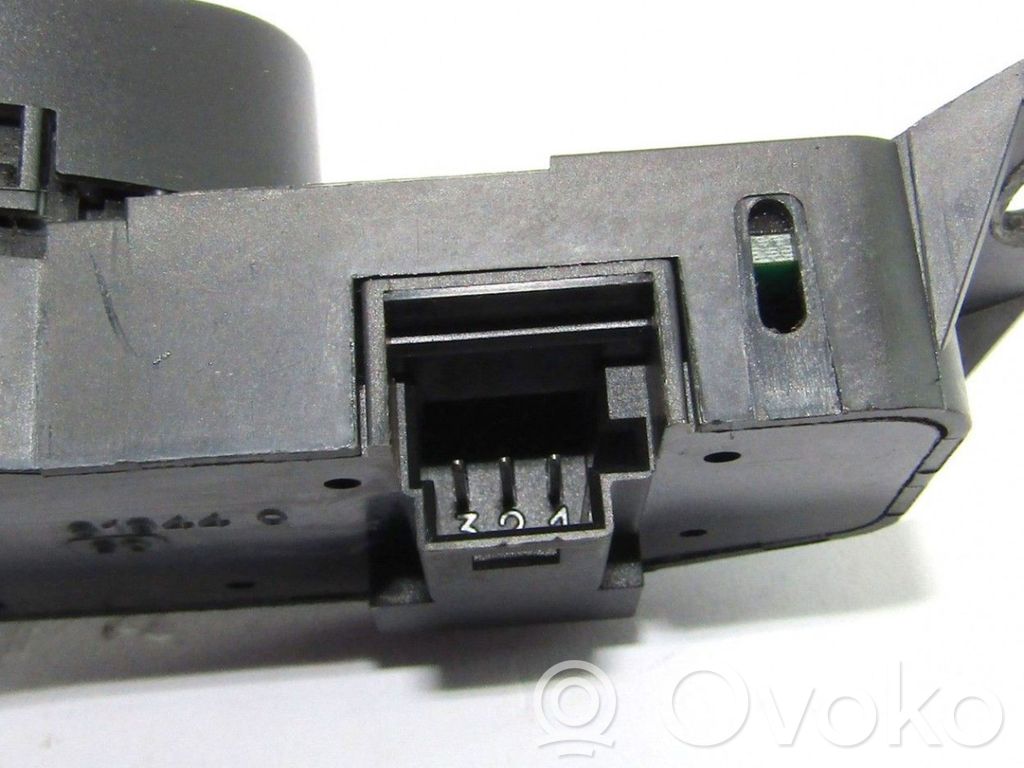 Wing mirror switch   2118215379