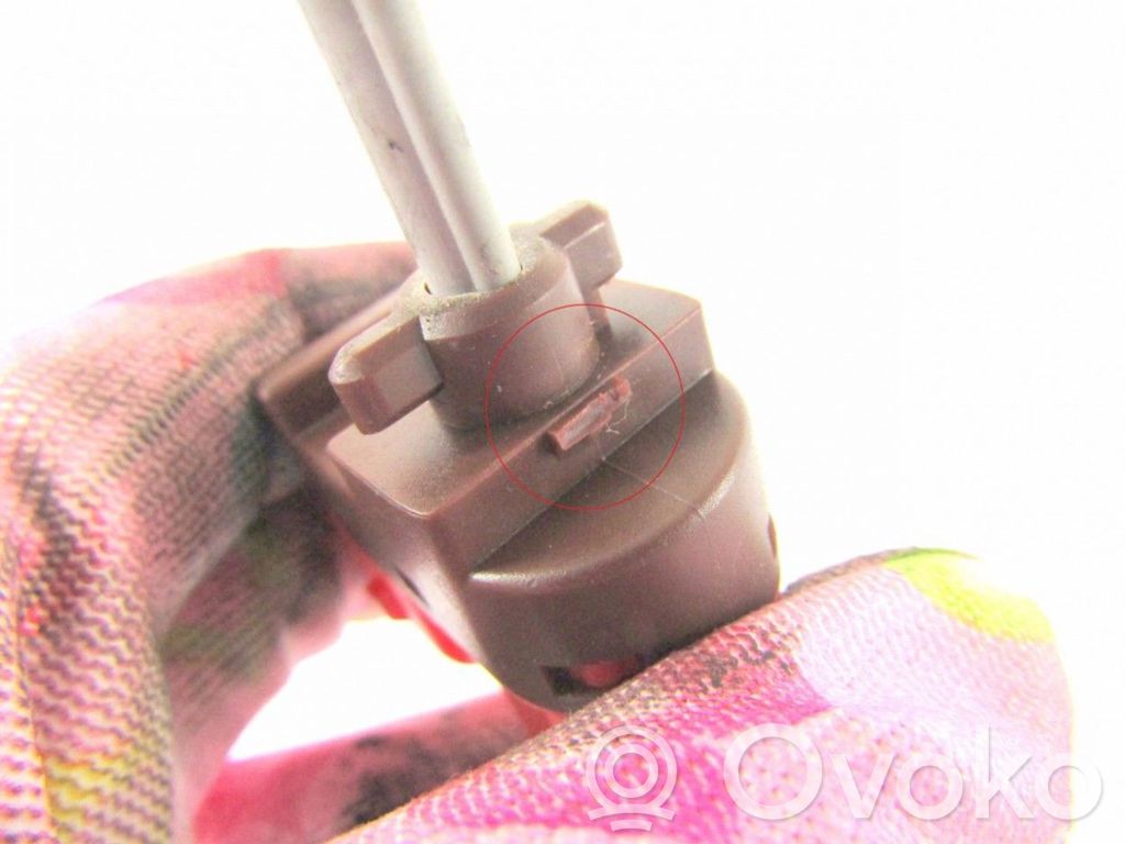 Sensor del pedal de embrague   95BB7C534AC