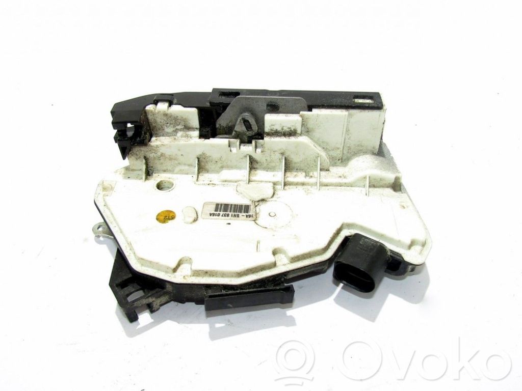 Etuoven lukko   5N1837016A